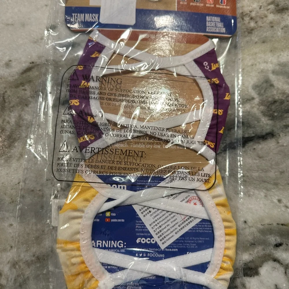 NIP NBA Lakers masks